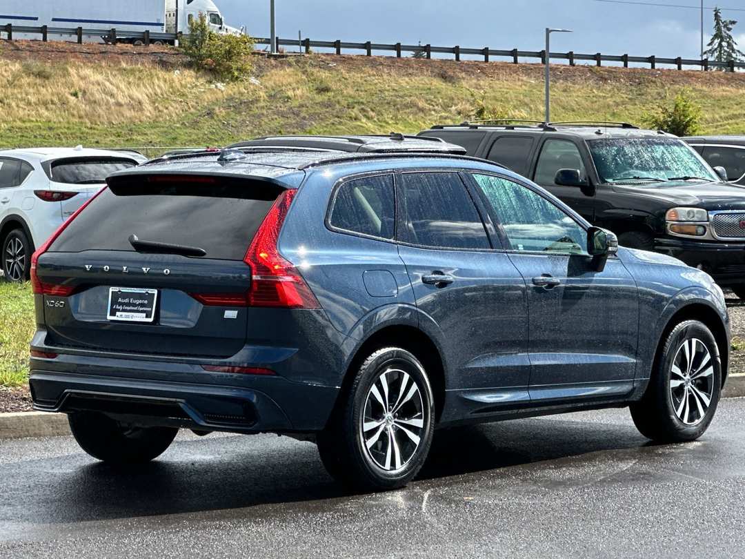 2024 Volvo Xc60 Recharge Plug-In Hybrid T8 RECHARGE CORE - Image 3