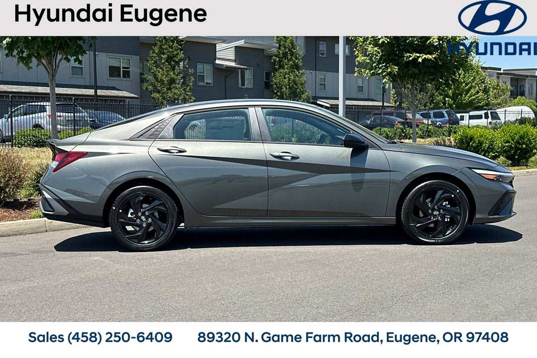 2026 Hyundai Elantra SEL Sport - Image 3