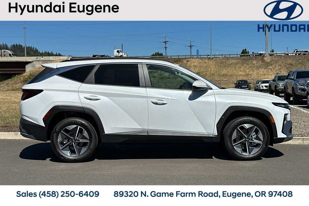 2026 Hyundai Tucson Hybrid SEL - Image 3