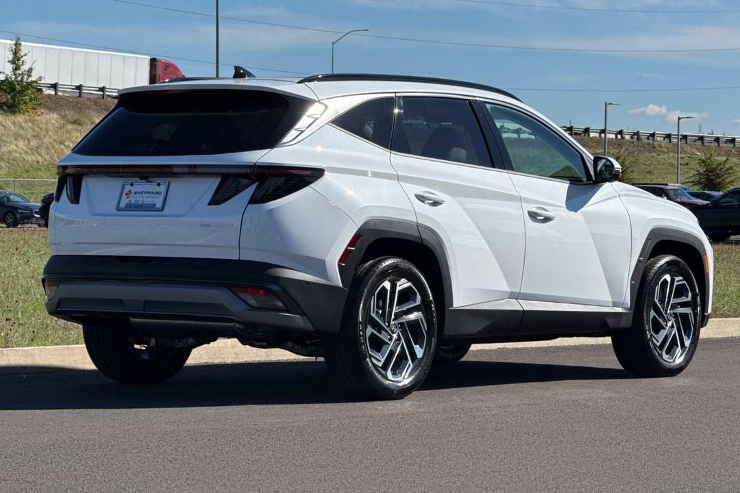 2026 Hyundai Tucson Hybrid Limited - Image 3