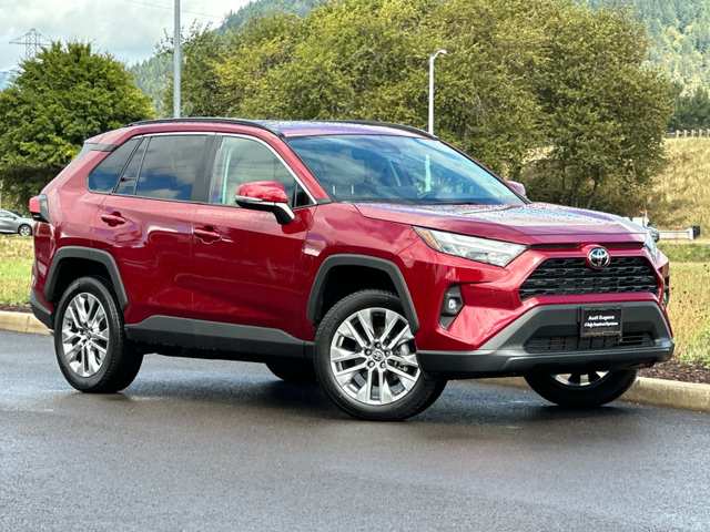 2025 Toyota Rav4 XLE Premium