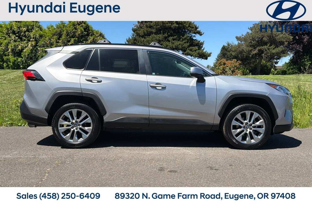 2021 Toyota Rav4 XLE Premium - Image 2