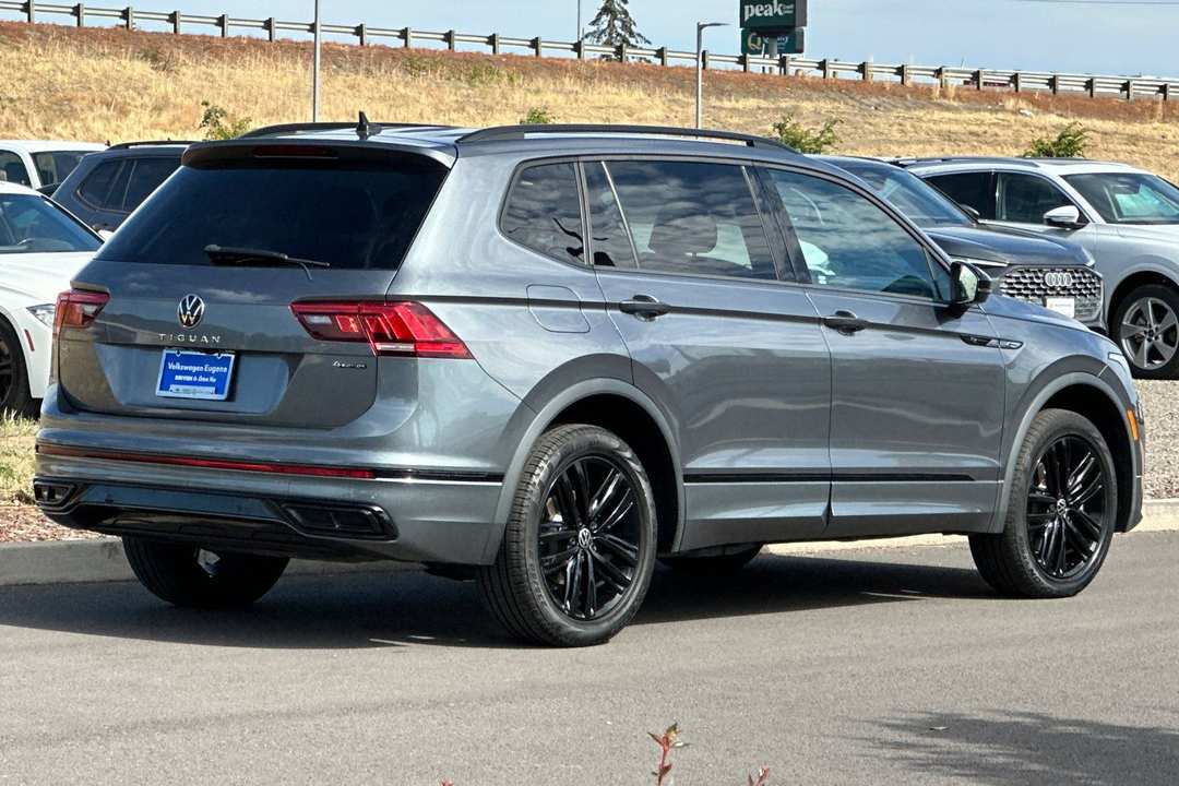 2022 Volkswagen Tiguan 2.0T SE RLine Black - Image 3