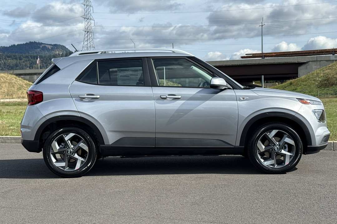 2026 Hyundai Venue SEL - Image 2