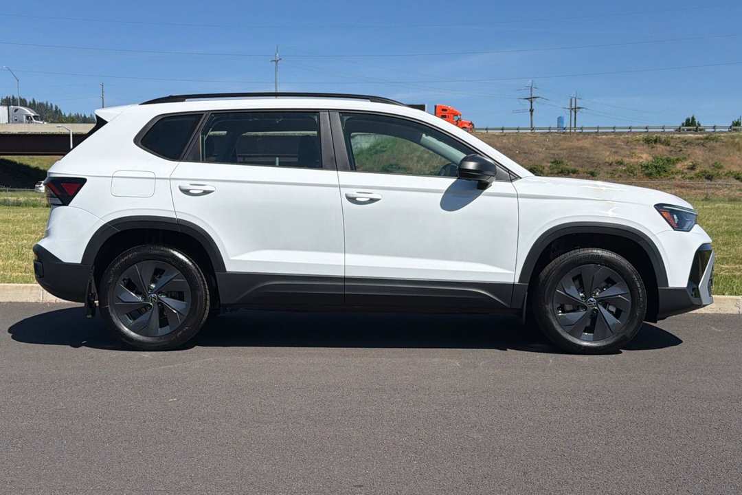 2026 Volkswagen Taos 1.5T S - Image 2
