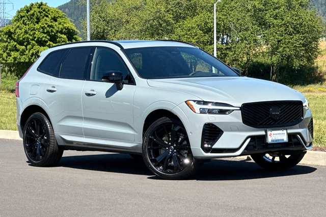 2026 Volvo Xc60 Plug-In Hybrid T8 Ultra Black Edition