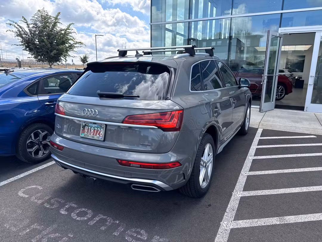 2024 Audi Q5 E 55 Premium Plus - Image 2
