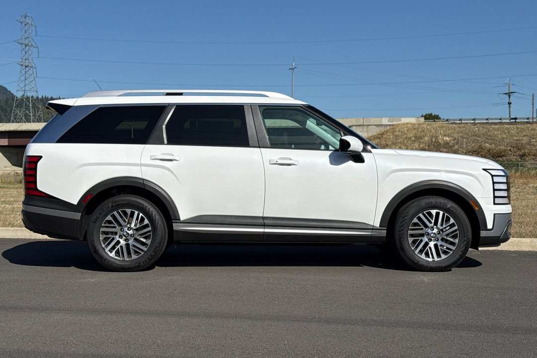 2026 Hyundai Palisade SEL - Image 2