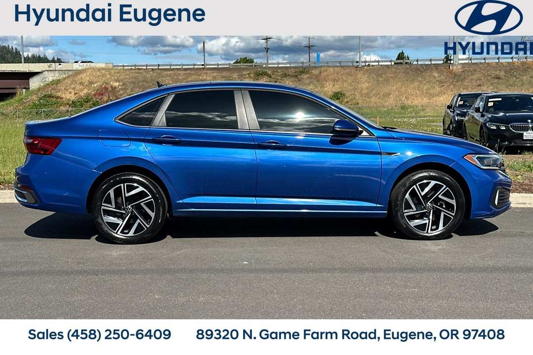 2024 Volkswagen Jetta 1.5T SEL - Image 2