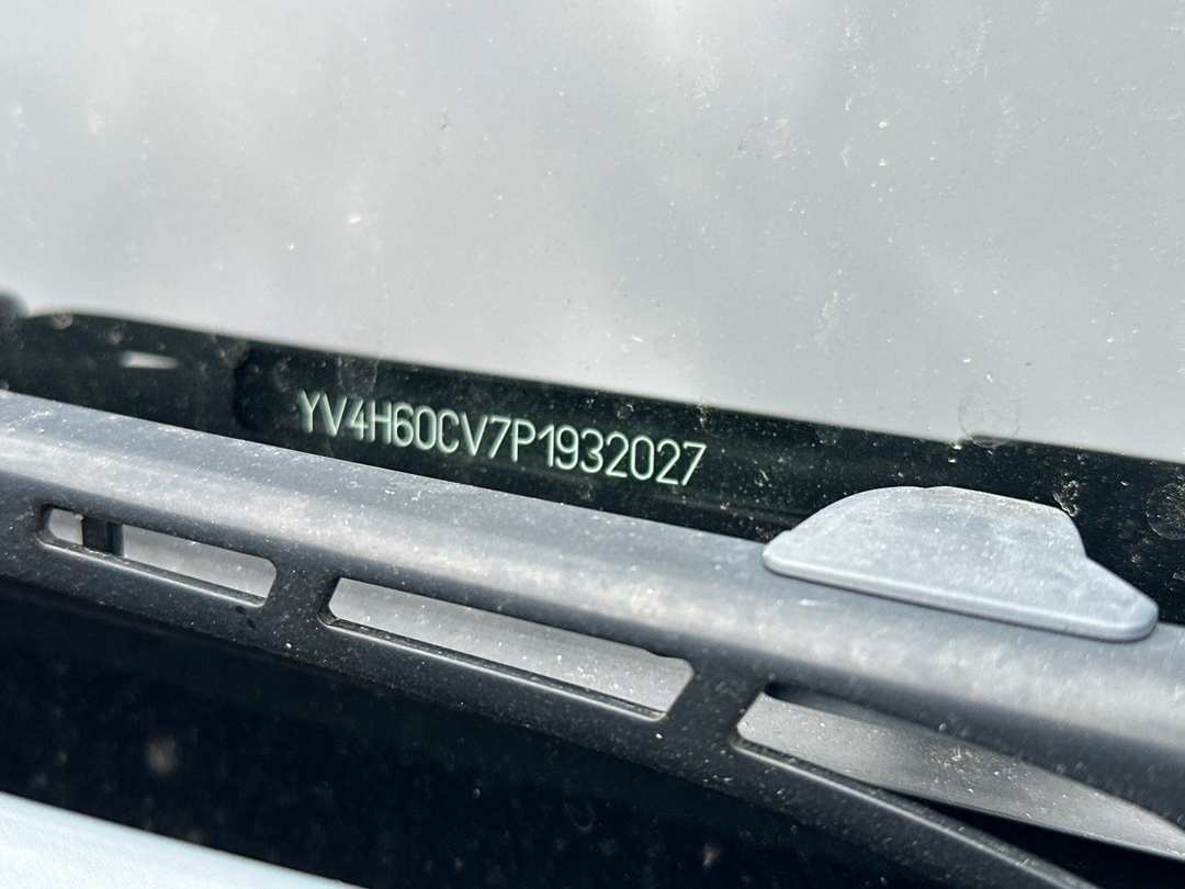 2023 Volvo Xc90 Recharge Plug-In Hybrid T8 Core Bright Theme - Image 2