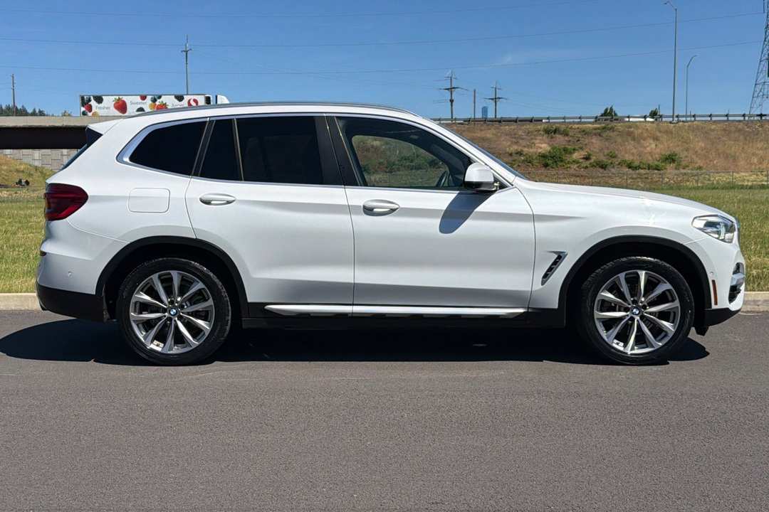 2019 BMW X3 xDrive30i - Image 2