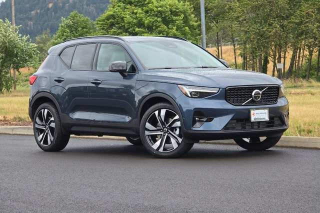 2026 Volvo Xc40 B5 Ultra