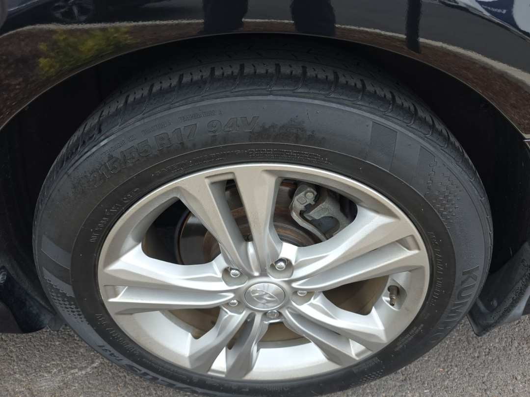 2018 Hyundai Sonata Limited - Image 2