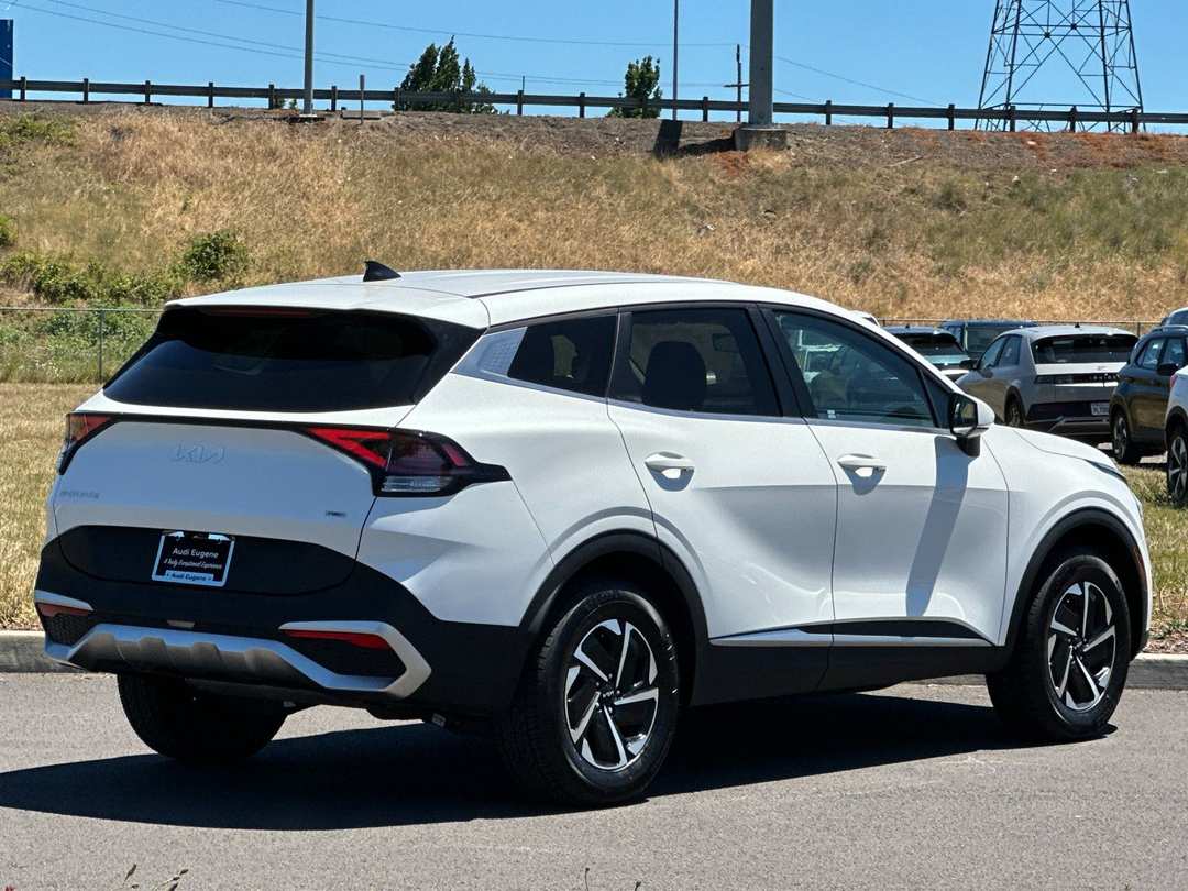 2023 Kia Sportage Hybrid LX - Image 3
