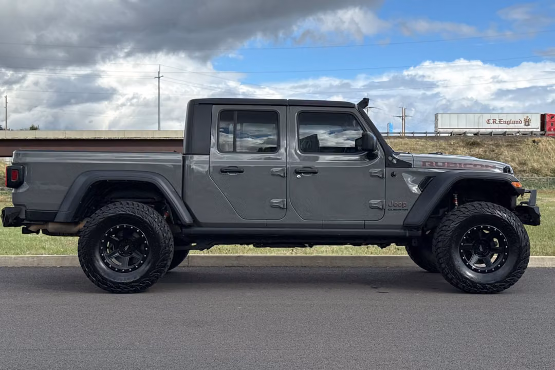 2022 Jeep Gladiator Rubicon - Image 2