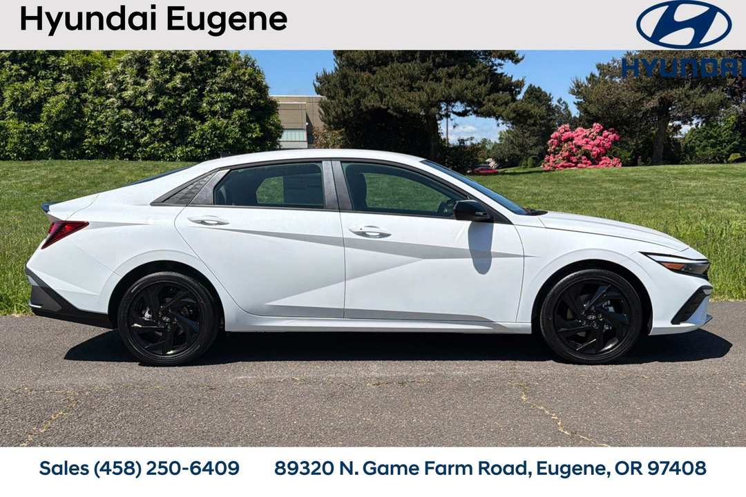 2026 Hyundai Elantra SEL Sport - Image 3