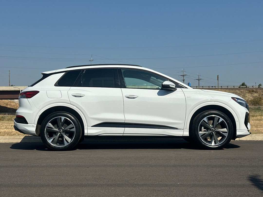 2023 Audi Q4 E-Tron Premium Plus - Image 2