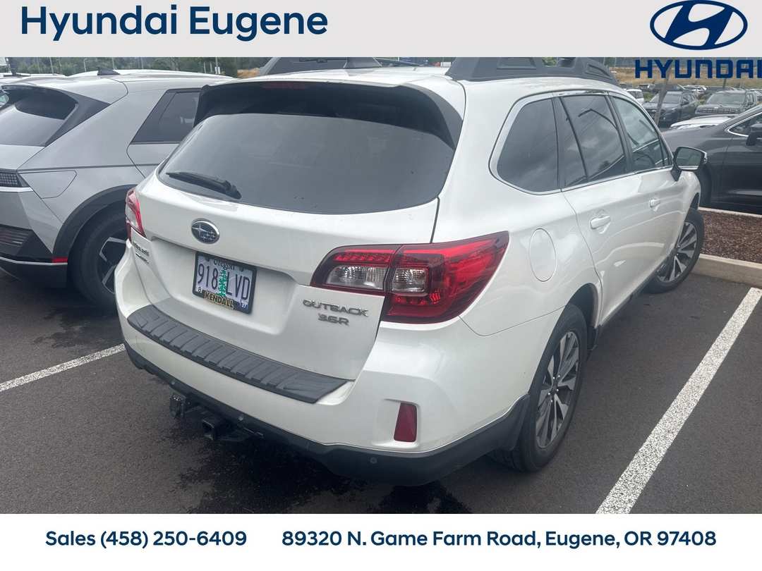 2017 Subaru Outback 3.6R - Image 3