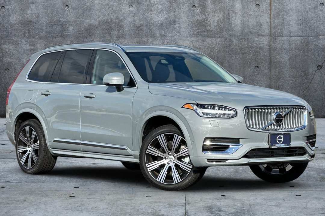 2025 Volvo Xc90 Plug-In Hybrid T8 Plus - Image 2