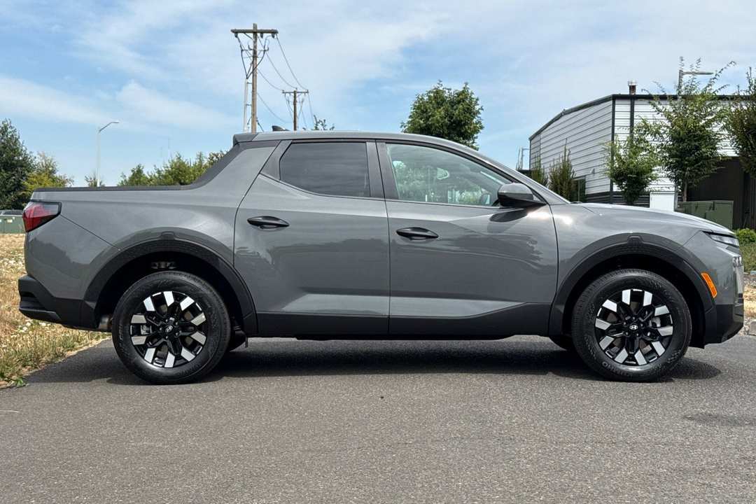 2026 Hyundai Santa Cruz SE - Image 2