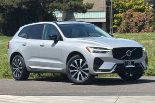 2023 Volvo Xc60 B5 Plus Dark Theme