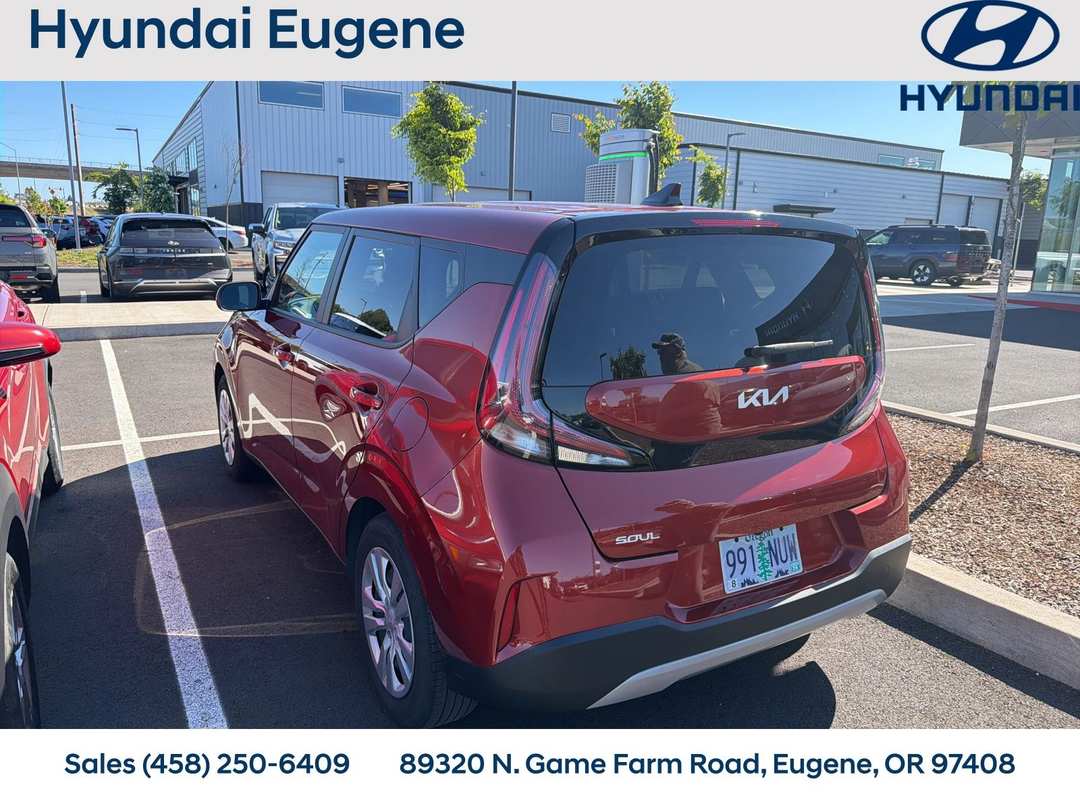 2024 Kia Soul LX - Image 2