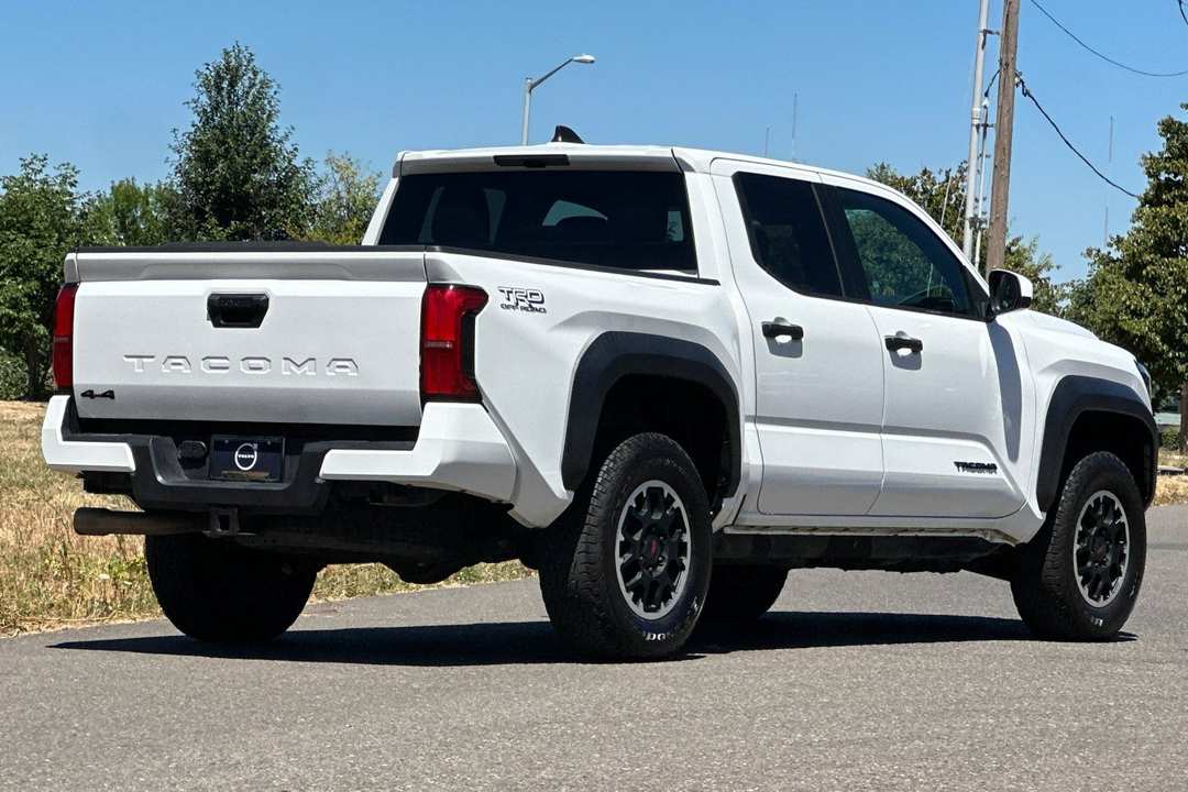 2024 Toyota Tacoma TRD OffRoad - Image 3