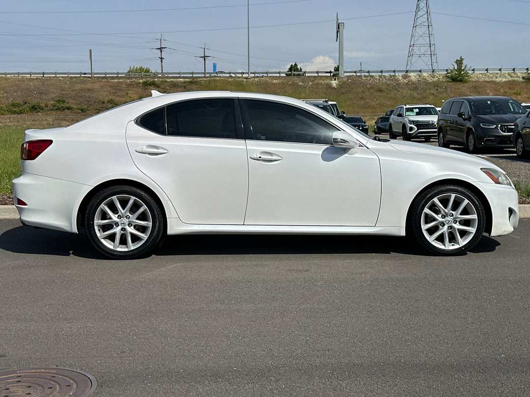 2011 Lexus Is 250 - Image 2