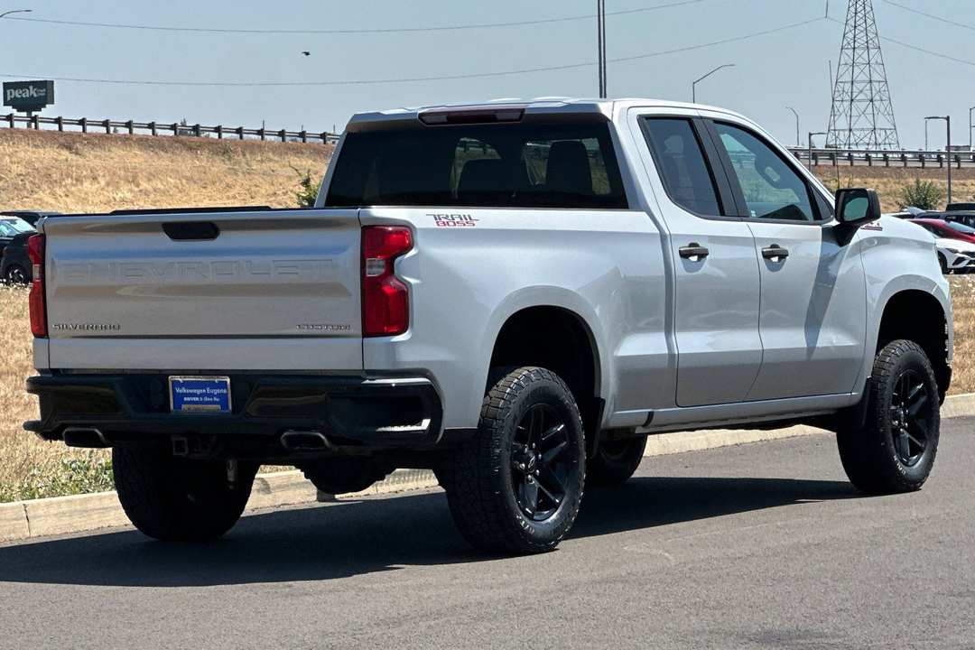 2019 Chevrolet Silverado 1500 Custom Trail Boss - Image 3