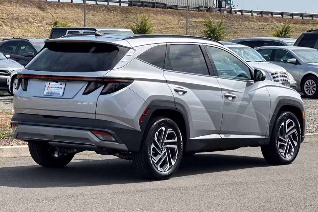 2026 Hyundai Tucson Hybrid Limited - Image 3