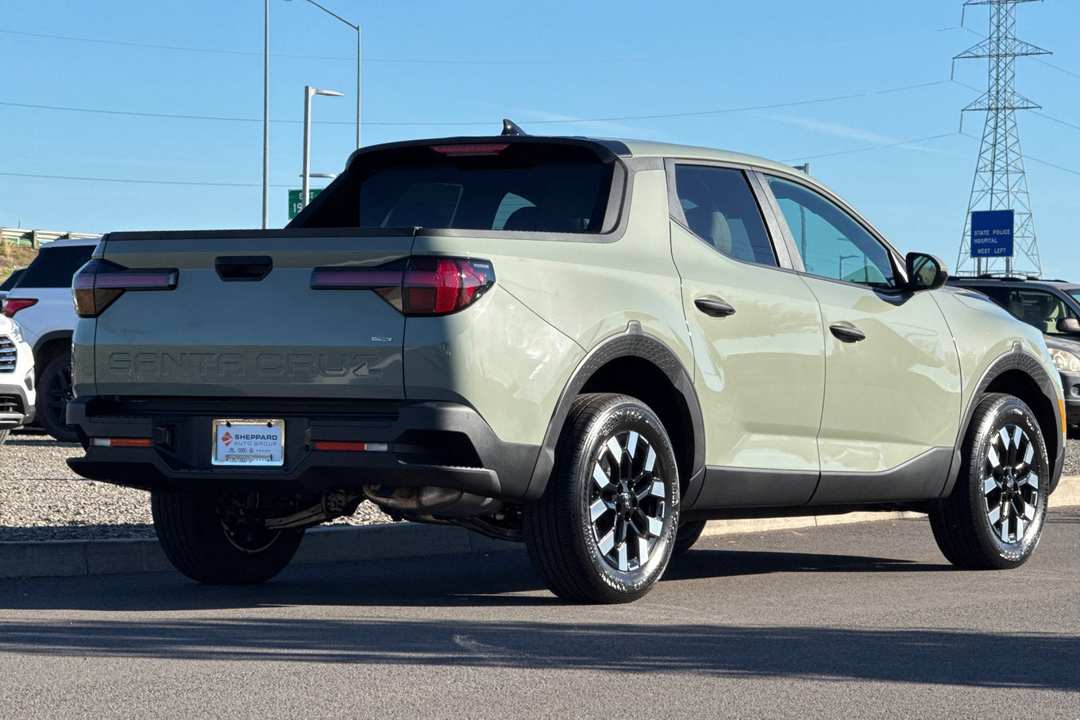 2027 Hyundai Santa Cruz SE - Image 3