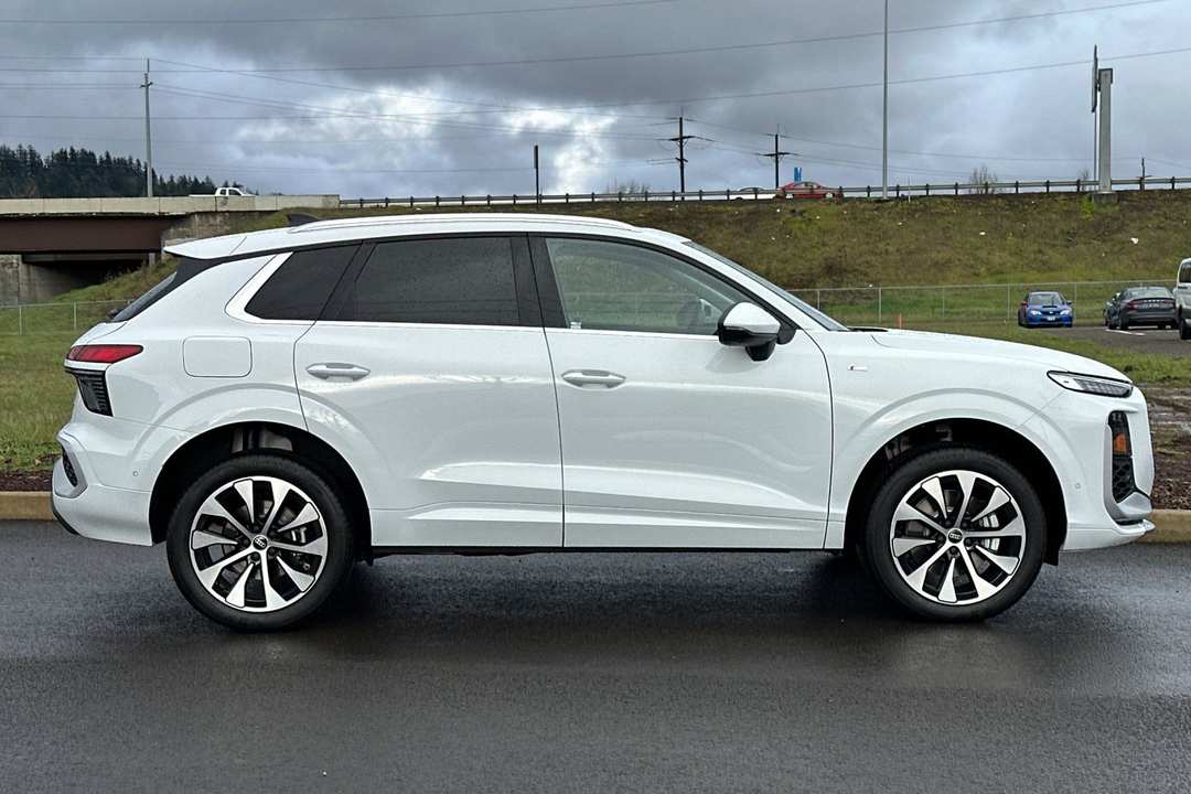 2026 Audi Q3 S line - Image 2