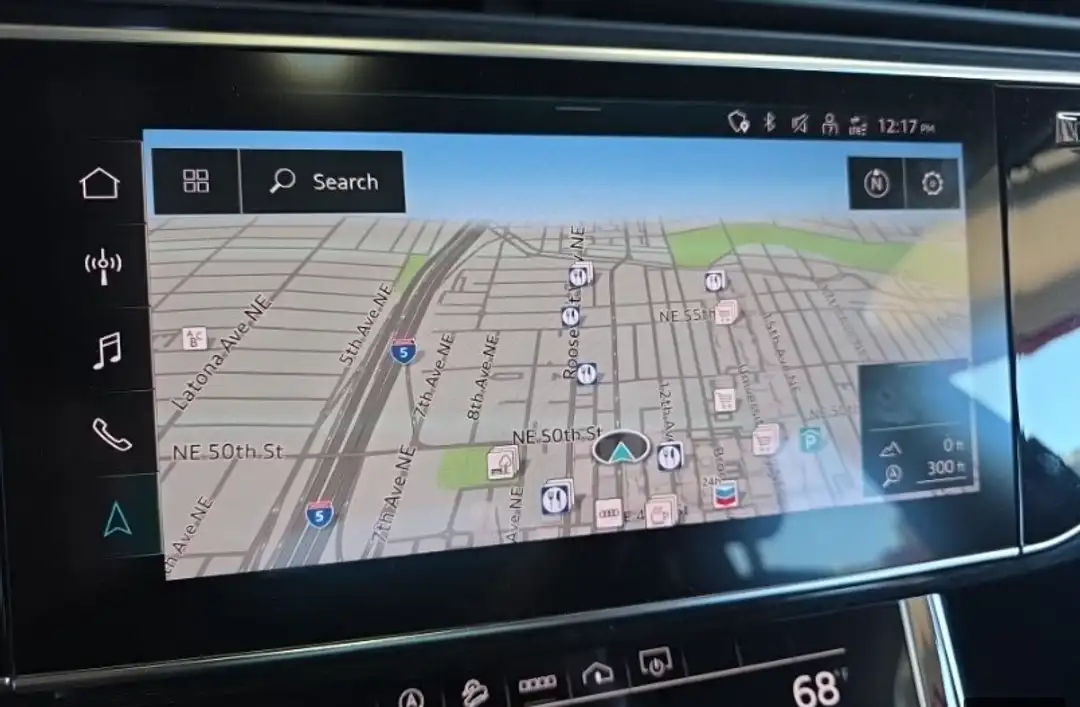 2023 Audi Q7 45 Premium - Image 3